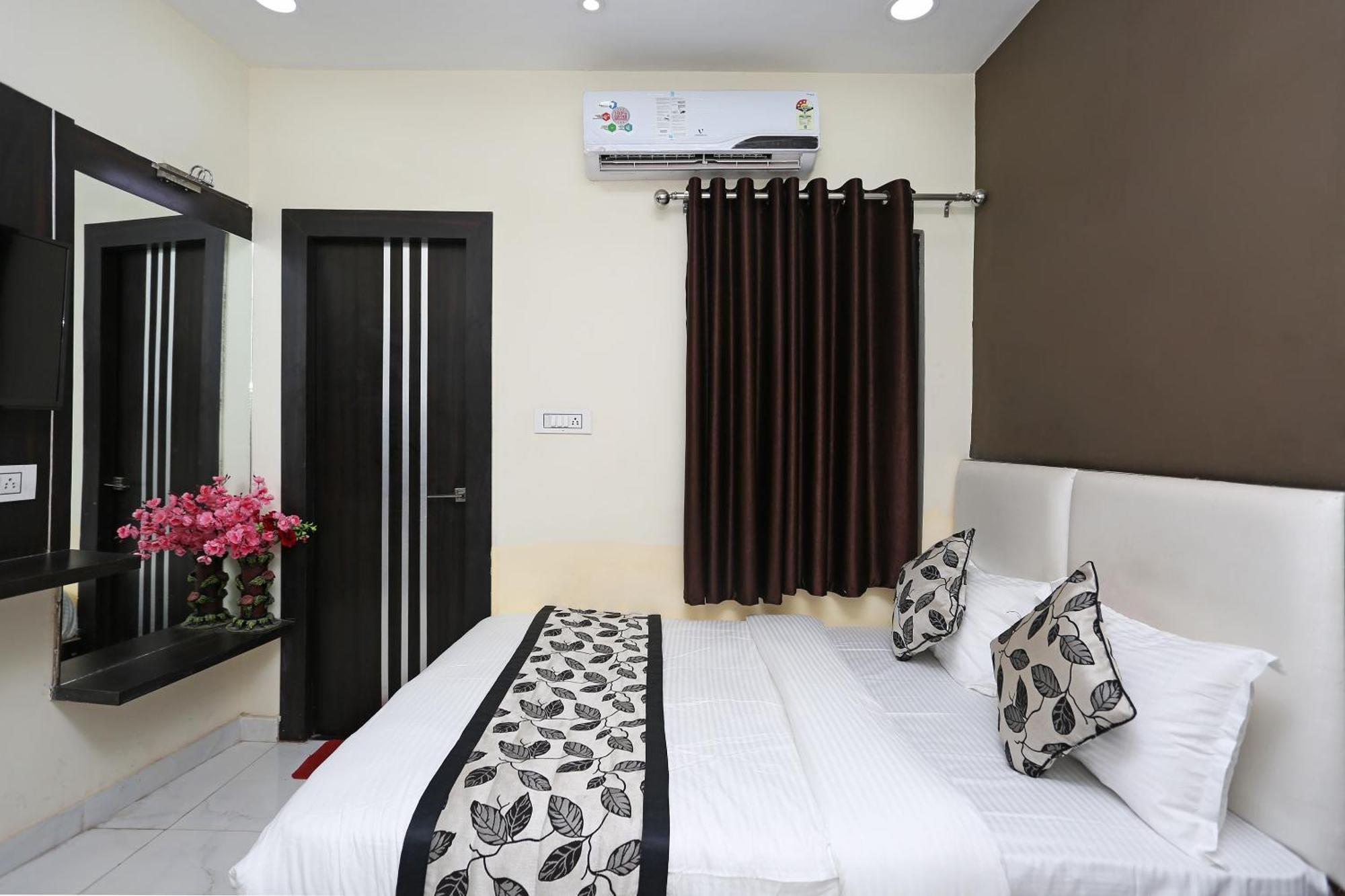 Hotel O Laxmi Privilege Inn Gwalior Eksteriør bilde